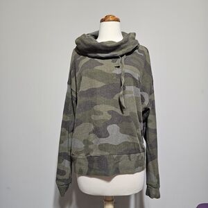 Natural Reflections Camo Waffle Knit Cowl Neck Pullover Sweatshirt Size Large